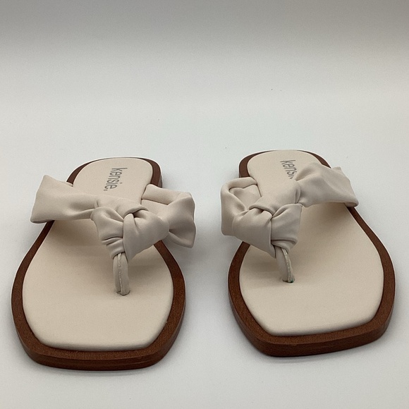 43. Kensie Cream Wood-Bottom Flip Flops | Size 9 | New - Picture 1 of 4